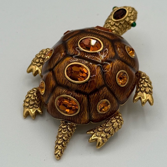 Joan Rivers Jewelry - C534 Joan Rivers Vintage turtle brooch